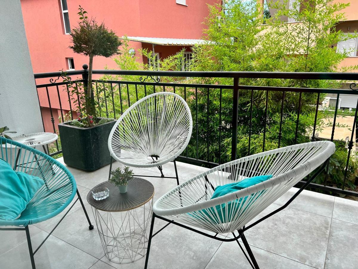 Apartments Тиват Екстериор снимка