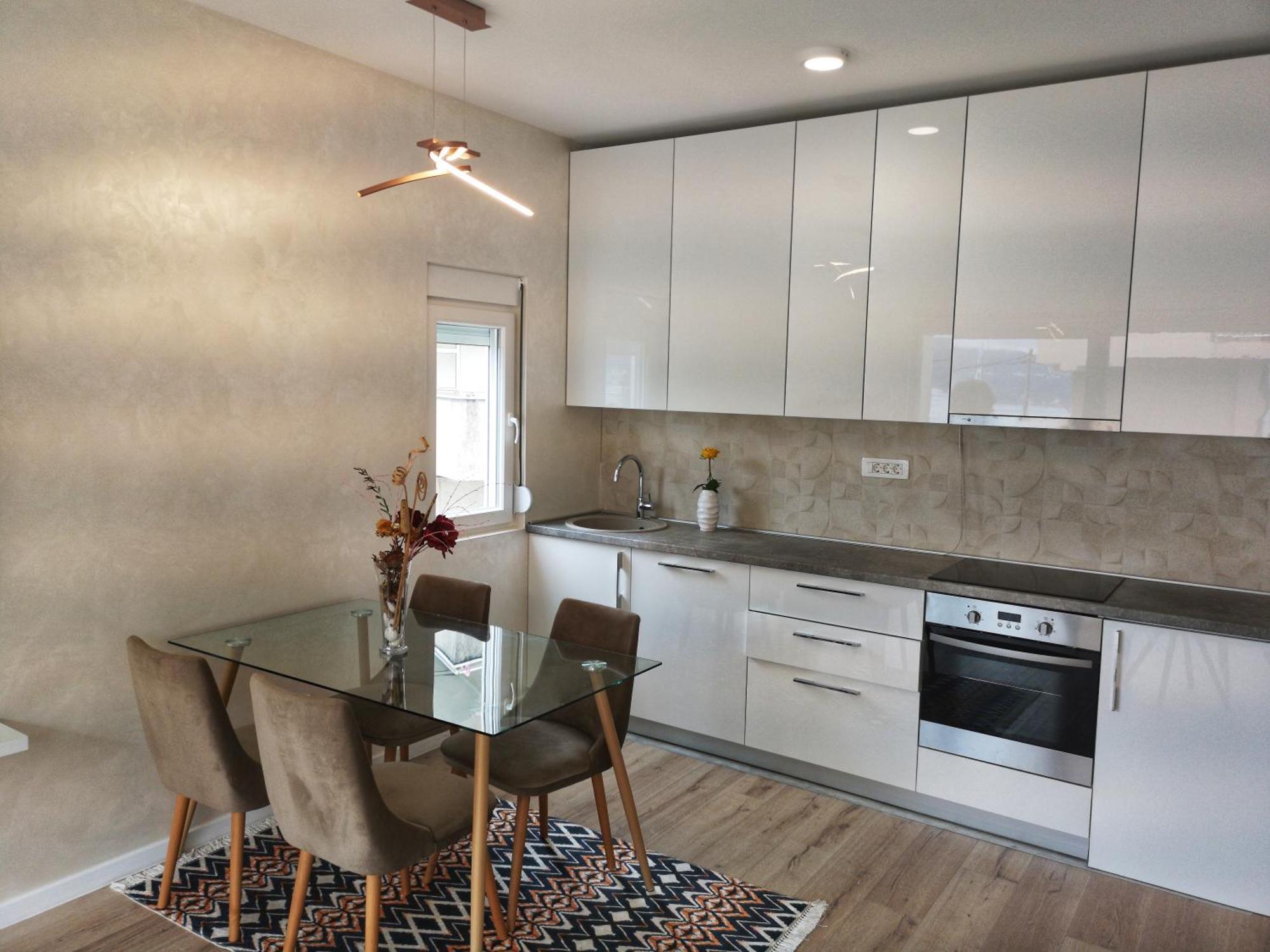 Apartments Тиват Екстериор снимка