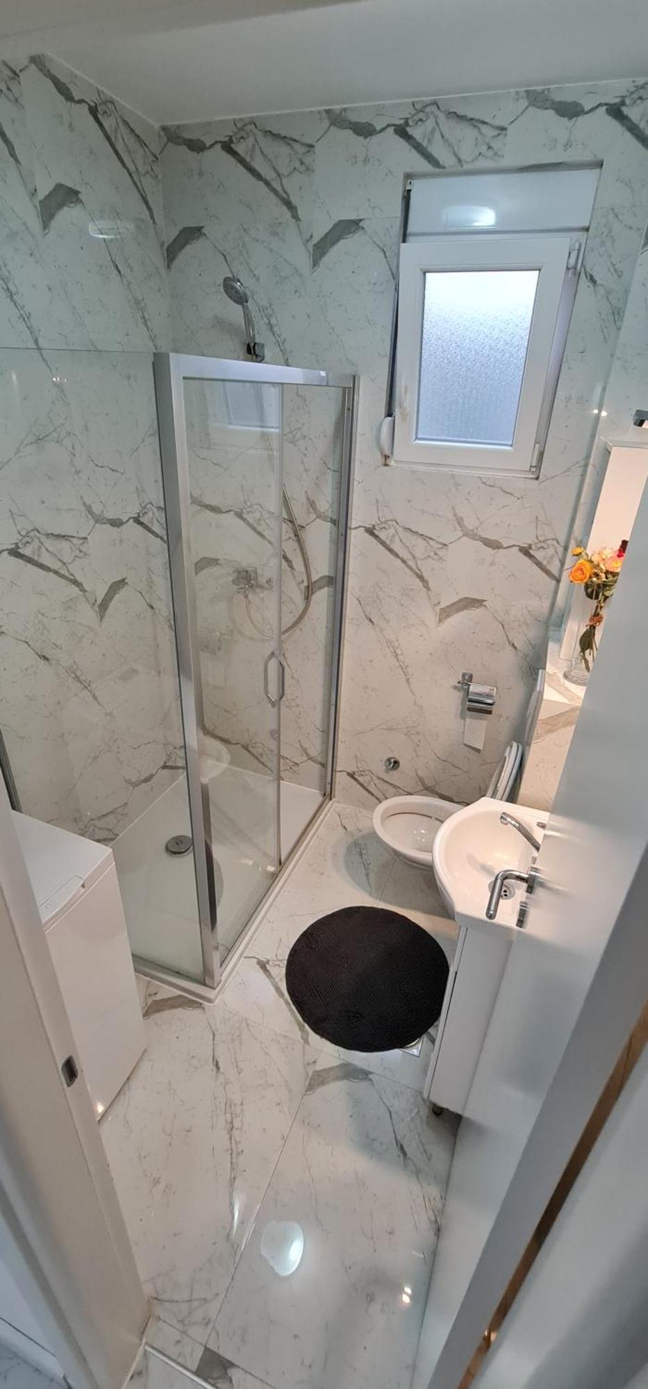 Apartments Тиват Стая снимка