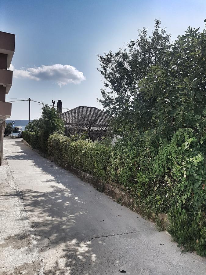 Apartments Тиват Екстериор снимка